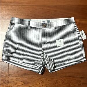 Old Navy Linen/Cotton Blend Pinstripe 3.5” Shorts Size 4